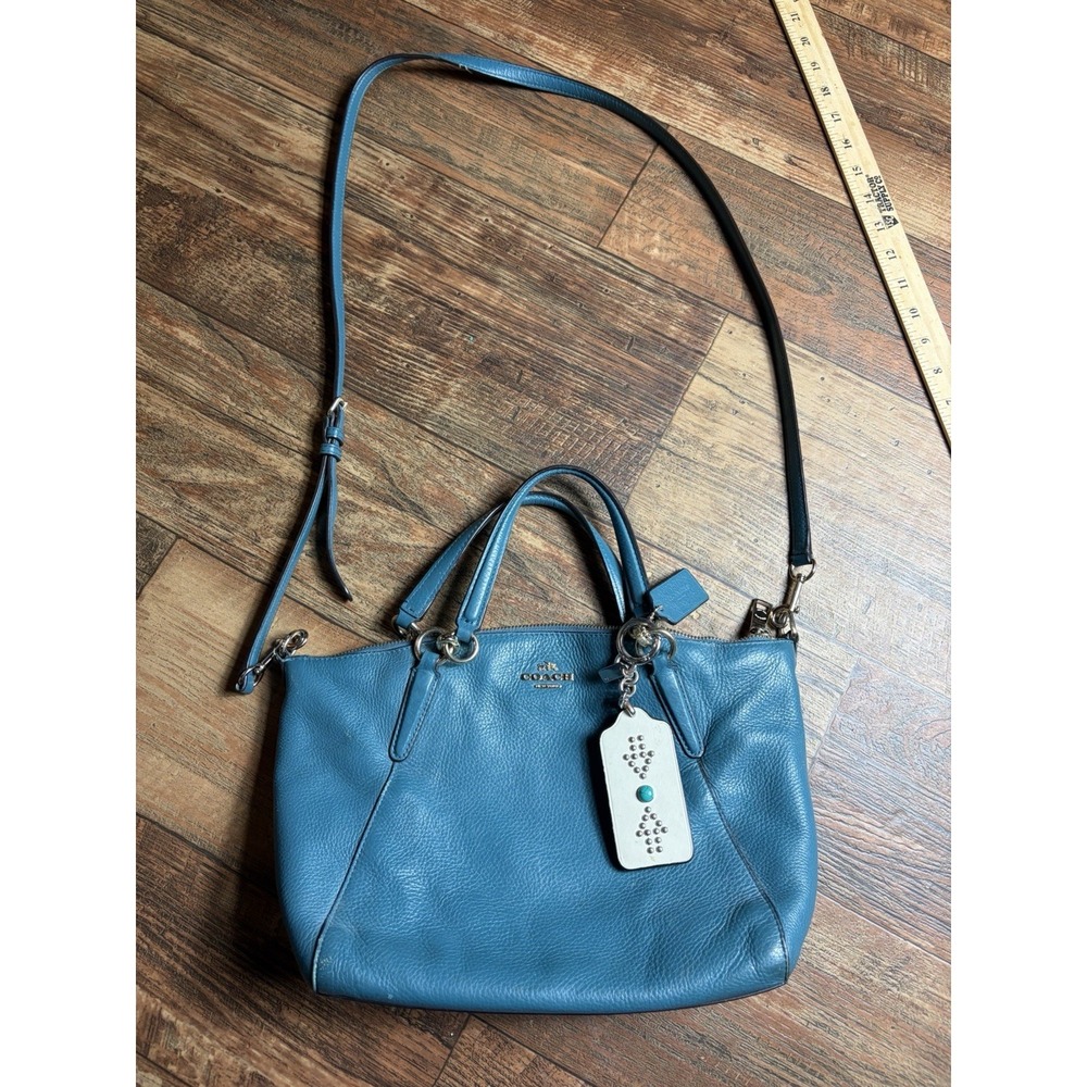 Coach Kelsey? Pebbled Leather Satchel Crossbody Zip With Keychain